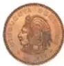 Fotografía del anverso de una moneda de bronce de cincuenta centavos con el rostro de Cuauhtémoc.