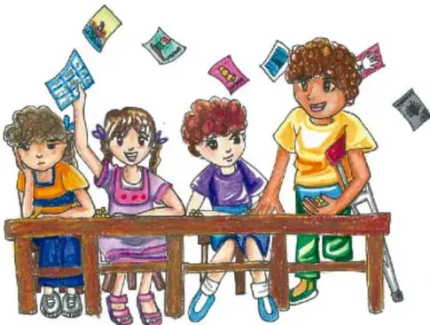 Cuatro estudiantes sentados en una banca sostienen y lanzan al aire cuadernos y hojas, celebrando sus logros.