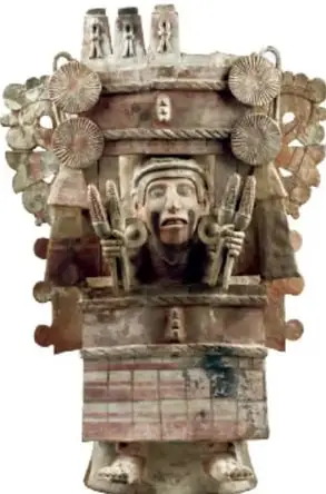 Escultura prehispánica de una deidad asociada al maíz, con tocado y rasgos tallados.
