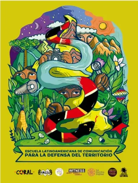 Ilustración colorida de estilo latinoamericano que muestra un rostro humano integrado con elementos naturales (montañas, ríos, plantas) y figuras de pueblos originarios. En la parte inferior se lee: 'ESCUELA LATINOAMERICANA DE COMUNICACIÓN PARA LA DEFENSA DEL TERRITORIO' y logotipos de organizaciones como CORAL, WITNESS y otras.