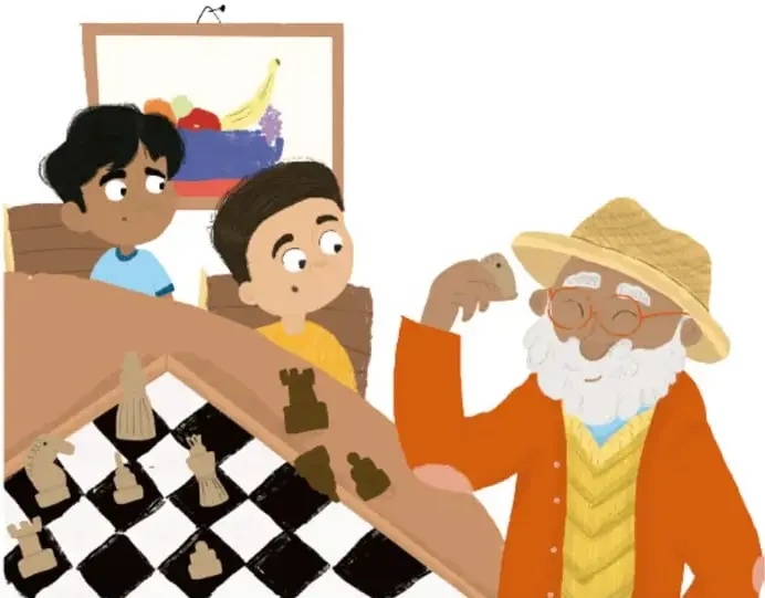 Abuelo de barba blanca, sombrero de paja y suéter naranja que juega ajedrez con dos niños en una mesa de damero; hay piezas de ajedrez sobre el tablero y un cuadro con frutas al fondo; obra de Cristián Rafael Sánchez Domínguez.