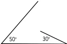 Triángulo con ángulos de 50° y 30° y base de 6 cm.