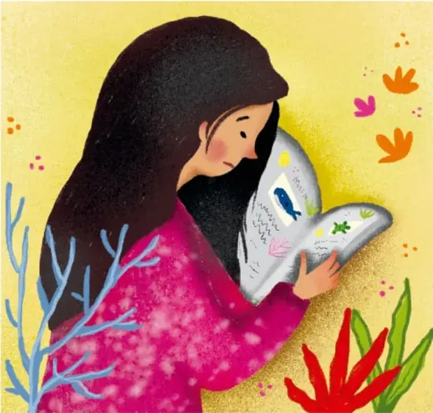 Ilustración de una niña con cabello largo y ropa rosa leyendo un libro con páginas ilustradas; a su alrededor hay corales y algas marinas de colores.