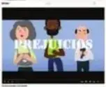 Familia multigeneracional con doce tareas listadas para representar.