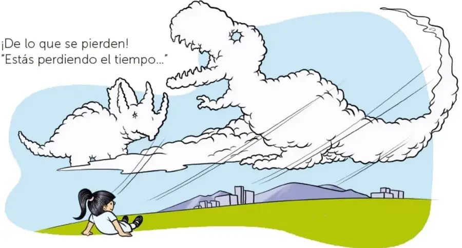 Ilustración a doble página: nubes con forma de dinosaurio rex y triceratórido surcan el cielo sobre montañas y una ciudad; la niña las observa sentada en el pasto. Texto: «¡De lo que se pierden!». Firma de José Daniel Romero Gutiérrez, Ciudad de México.