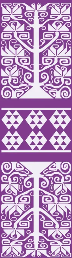 Franja vertical morada con tres patrones geométricos blancos de estilo textil indígena: arriba y abajo, diseños simétricos con espirales y formas fitomorfas; al centro, una greca de rombos y triángulos.