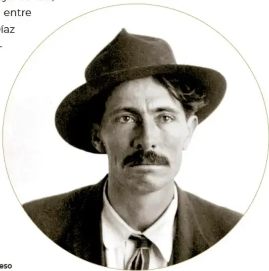 Retrato fotográfico de Pascual Orozco en 1911, con sombrero ala ancha, bigote y saco oscuro; fuente: Biblioteca del Congreso de Estados Unidos.