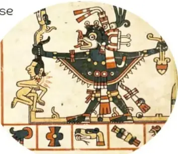 Ilustración ovalada en estilo de códice con una figura femenina alada de atavíos ceremoniales que ataca a un pequeño ser, con una banda inferior de glifos: uno de ellos, un objeto metálico (moneda o piedra brillante).