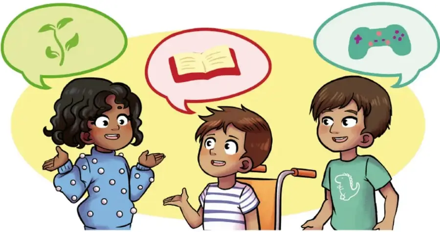 Ilustración de tres estudiantes: una niña con suéter azul de lunares, un niño con camiseta de rayas y otro con camiseta verde. Sobre ellos hay globos de diálogo con una planta, un libro y un control de videojuegos, que representan gustos e intereses distintos.