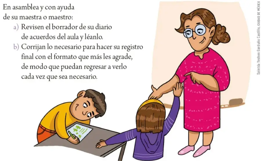 Ilustración de una maestra con vestido rosa que señala a una estudiante, mientras un estudiante escribe en una hoja sobre un pupitre.