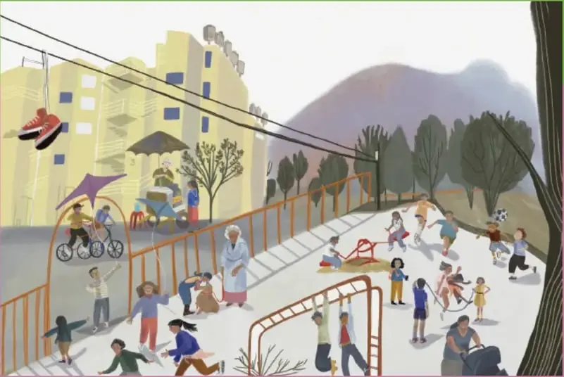 Ilustración de un patio escolar con niñas y niños jugando: columpios, resbaladilla, fútbol, bicicleta, carriola, árboles, edificios y cerros al fondo.
