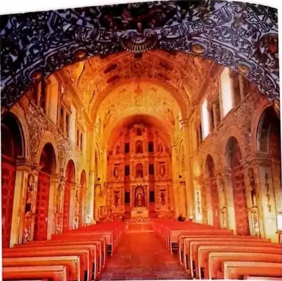 Recuadros de saberes previos, desequilibrio cognitivo y glosario con definiciones relacionadas con el estilo.
