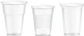 Tres vasos de plástico transparente que sirven como macetas.