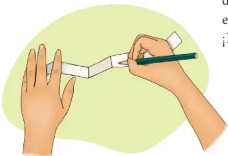 Ilustración de dos manos doblando un acordeón de papel en zigzag; una mano sostiene un lápiz verde.