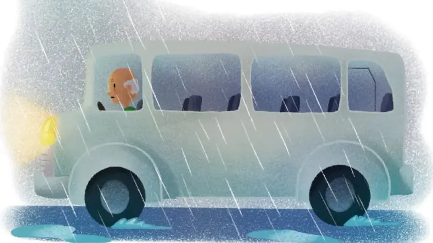 Ilustración de un autobús gris bajo la lluvia, conducido por una persona mayor; las ventanillas están empañadas y se ven gotas y charcos en el pavimento. Sugiere el traslado diario de personas que cumplen su labor pese al mal tiempo.