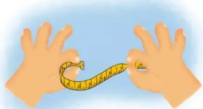 Dos manos estirando una cinta métrica amarilla.