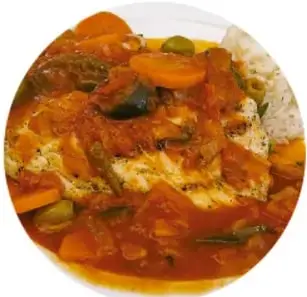 Plato con pescado a la veracruzana.