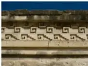 Detalle de la decoración con grecas geométricas en los altorrelieves de Mitla, Oaxaca.