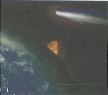 Ilustración de un asteroide rocoso en el espacio.