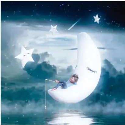 Ilustración de un niño pescando sentado en una luna creciente sobre un mar nocturno, con estrellas y una estrella fugaz.