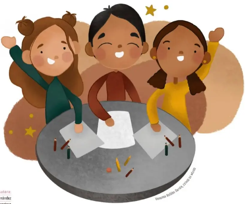 Tres niños y niñas alrededor de una mesa redonda con hojas de papel, crayones y lápices; dos levantan la mano y uno dibuja. Hay estrellas amarillas y puntos de color alrededor.