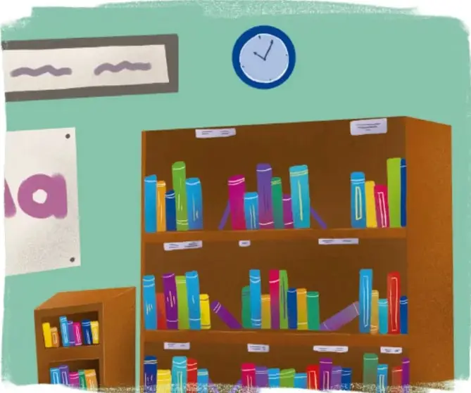 Ilustración de una biblioteca escolar: estantería de madera con libros de colores, un reloj azul en la pared, un cartel con la letra 'a' y un mueble pequeño con más libros.