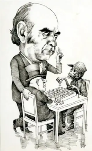 Caricatura política en blanco y negro: un hombre de traje observa a dos personas jugar ajedrez; una de ellas tiene aspecto de trabajador. Representa la toma de decisiones económicas y la desigualdad.