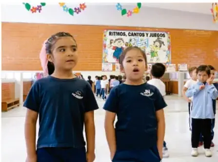 Dos códigos QR con los enlaces https://bit.ly/4cC8KpF (infografía de Ciencia UNAM) y https://bit.ly/3J2zYYY (video de Televisión Educativa).