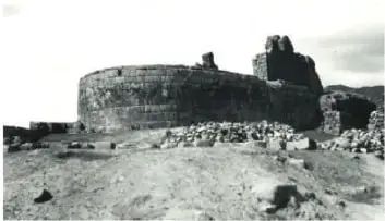 Fotografía antigua de las ruinas arqueológicas del complejo inca de Ingapirca, en la provincia de Cañar.