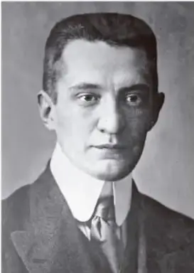 Retrato fotográfico en blanco y negro de Alejandro Kerenski, líder menchevique del Gobierno provisional.
