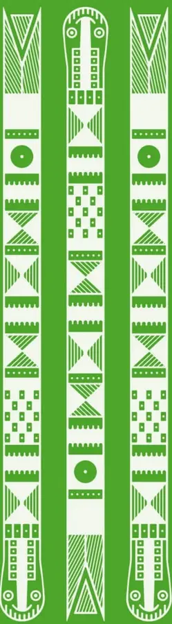 Ilustración de tres bastones o elementos decorativos de estilo indígena con figuras geométricas (triángulos, círculos, rectángulos) en blanco sobre fondo verde.
