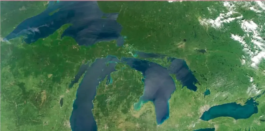Imagen satelital de los Grandes Lagos de Norteamérica, mostrando los lagos Superior, Míchigan, Hurón, Erie y Ontario.