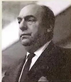Fotografía en blanco y negro de Pablo Neruda.