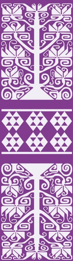 Teselado vertical en blanco sobre fondo morado con motivos de espirales y formas vegetales simétricas.